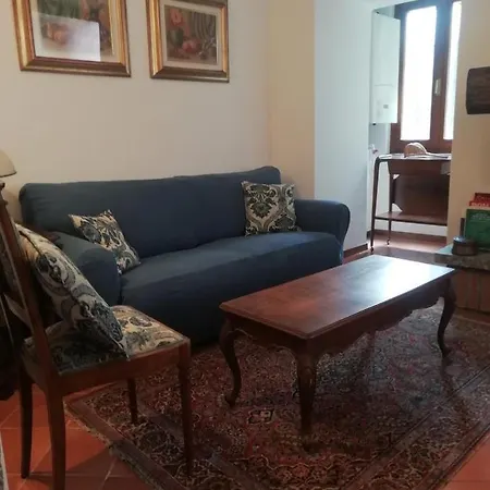 Lägenhet Grazioso Appartamento Con Terrazzo