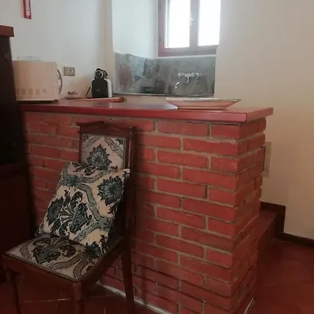 Grazioso Appartamento Con Terrazzo Lägenhet